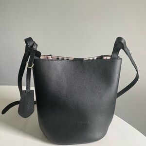 Bucket bag